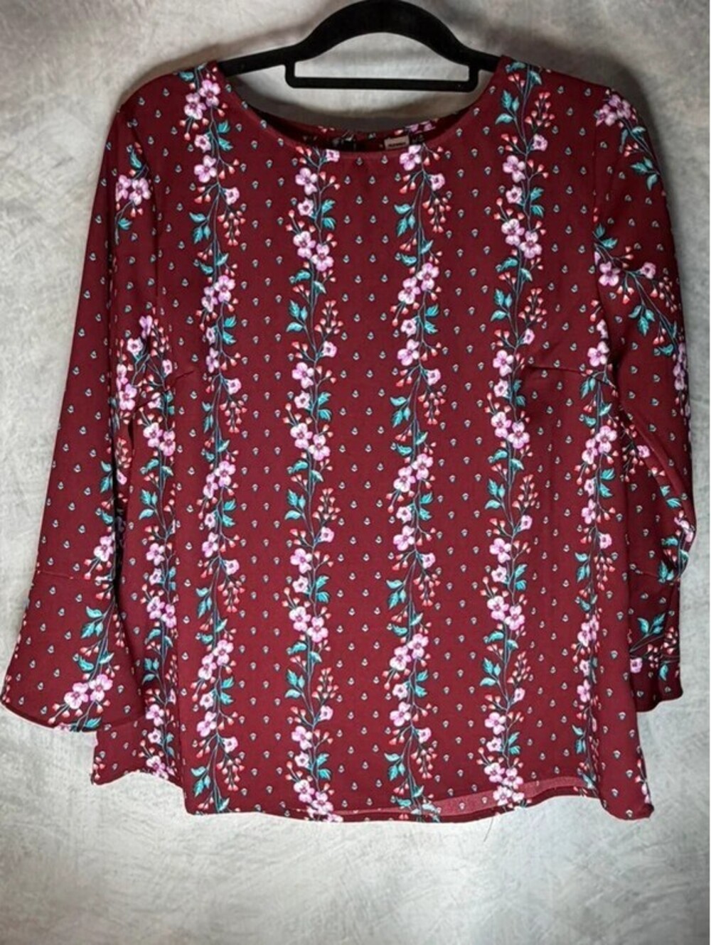 Old Navy Women’s Burgundy Floral Bell Sleeve Blouse Size Medium
